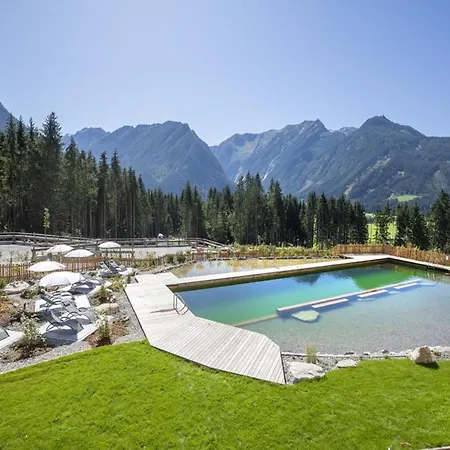 Alpine Retreat In Rossberg Neukirchen am Großvenediger