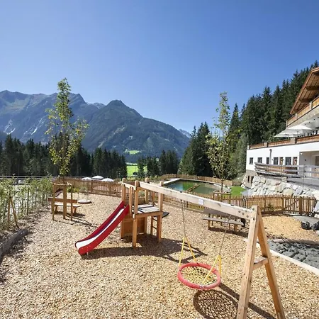 Alpine Retreat In Rossberg * Neukirchen am Großvenediger